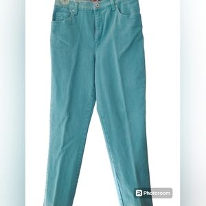 GLORIA VANDERBILT BLUE BLUE JEANS SIZE 8